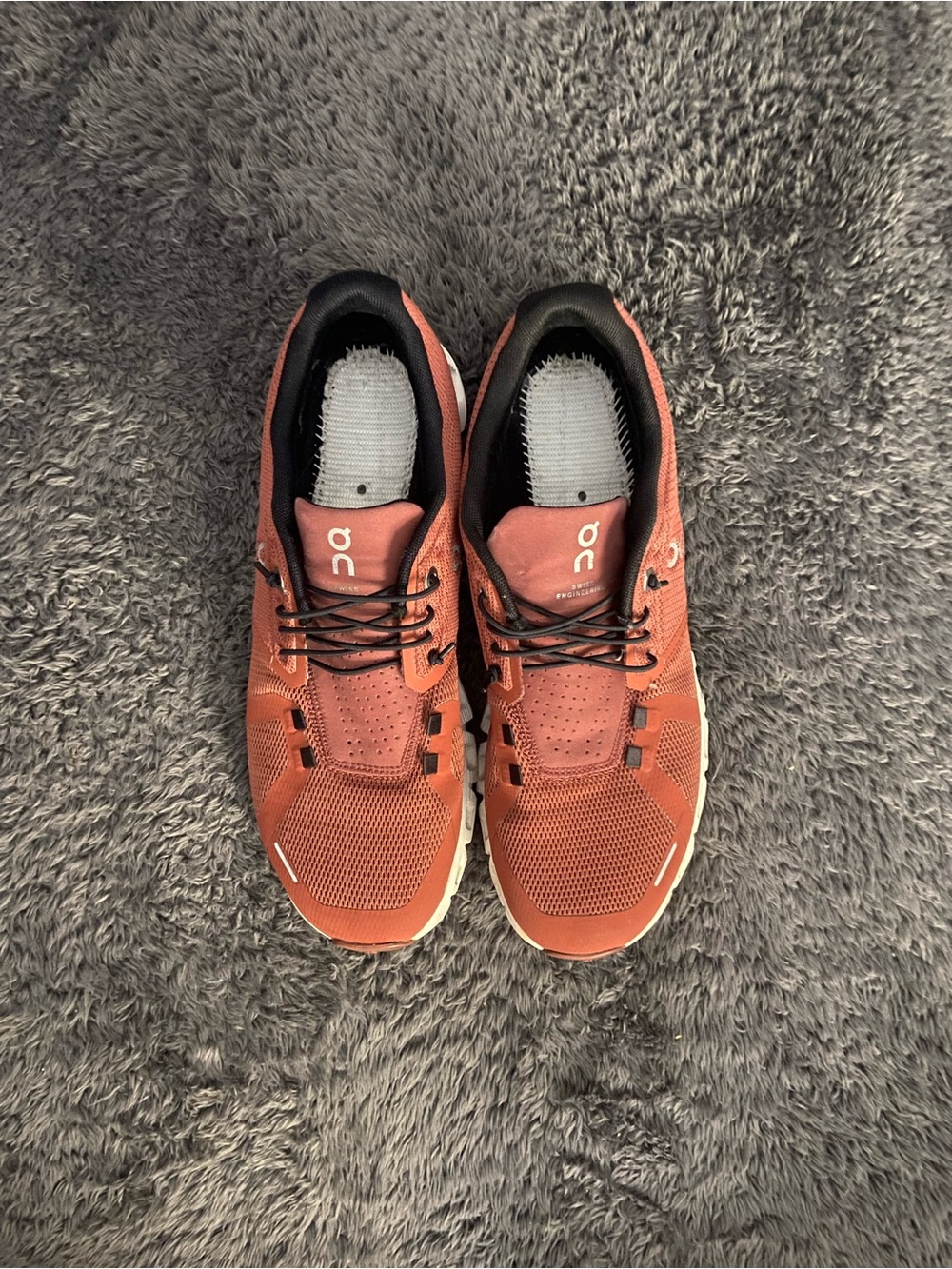 On Running Women’s  Athletic Shoes in Rust/brown with black laces